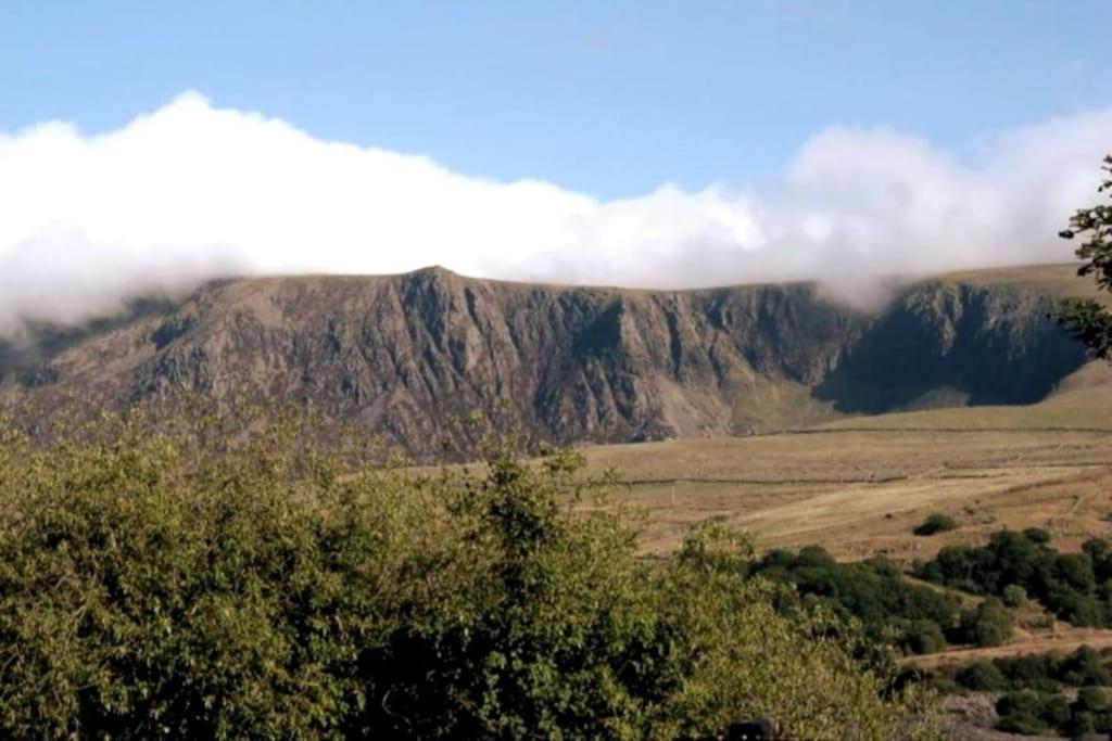Welsh Holiday Home Sleeps 5 Close To Beaches & Mountains Nantlle Exteriör bild