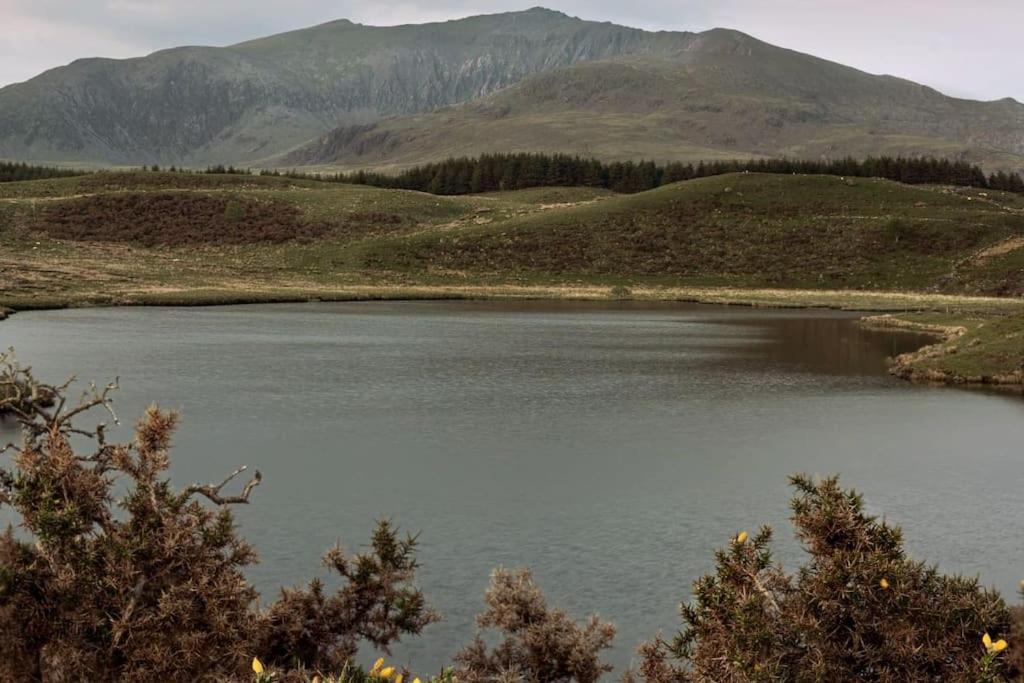 Welsh Holiday Home Sleeps 5 Close To Beaches & Mountains Nantlle Exteriör bild